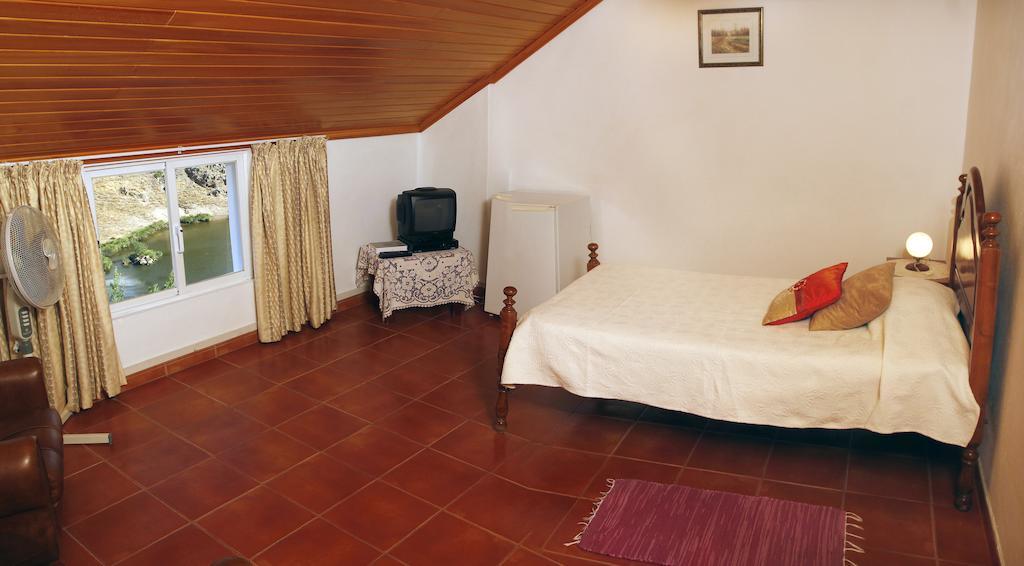 Alojamentos Oasis Mertola Phòng bức ảnh
