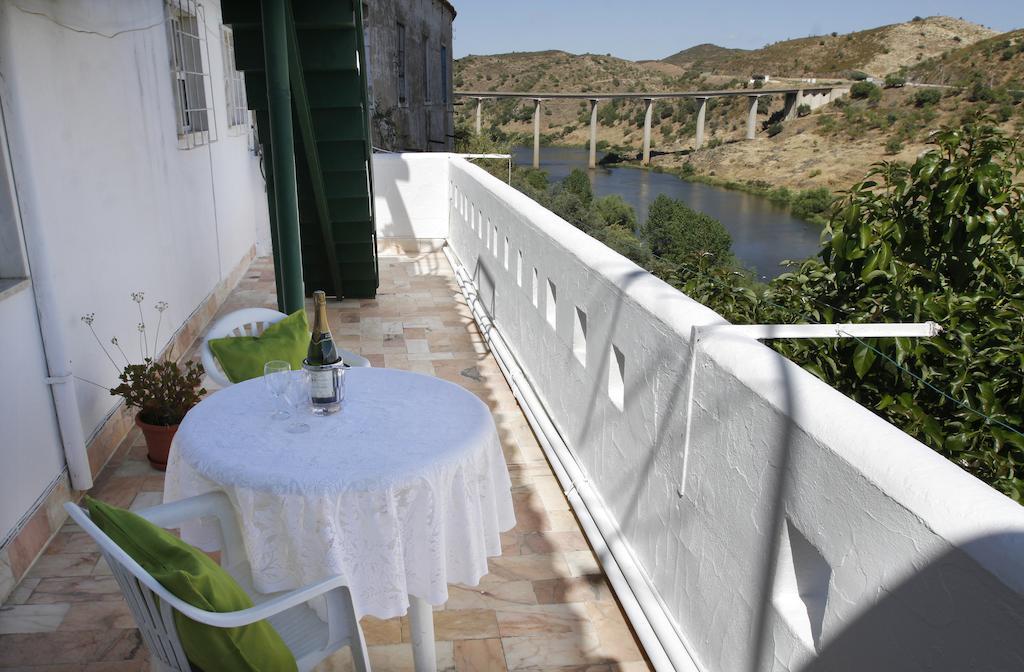 Alojamentos Oasis Mertola Ngoại thất bức ảnh