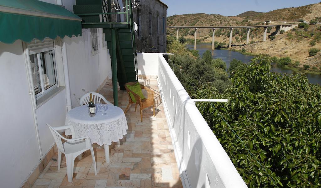 Alojamentos Oasis Mertola Phòng bức ảnh